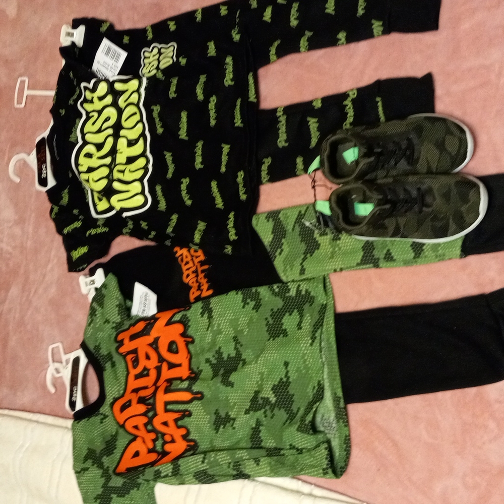 Boys Sneakers with /2piece sets